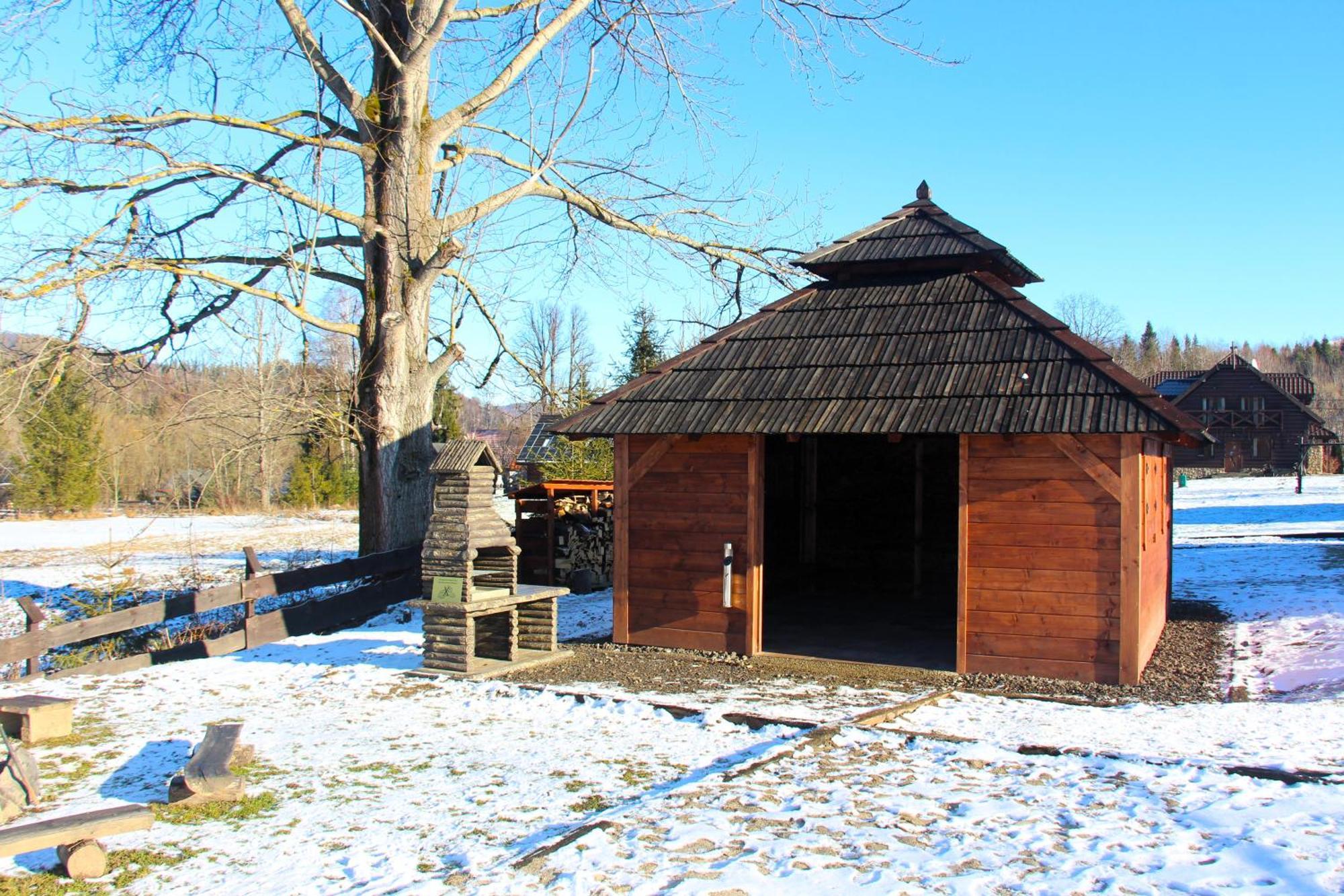 Dom Goscinny Borsuczyna Wetlina Luaran gambar
